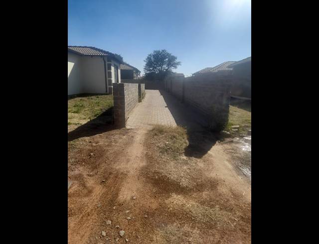 2 BEDROOM HOUSE FOR SALE IN VANDERBIJLPARK CE 3